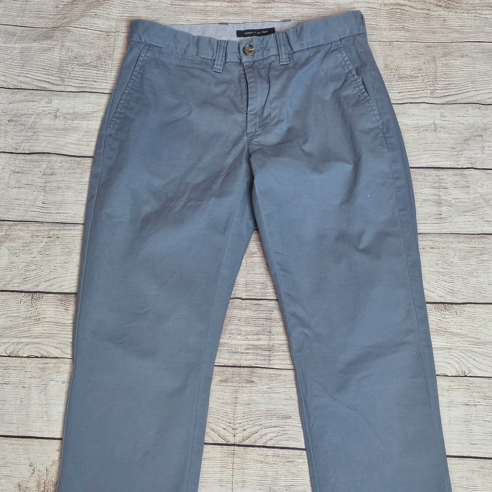 Men's Tommy Hilfiger Flat fron Chinos  28/32